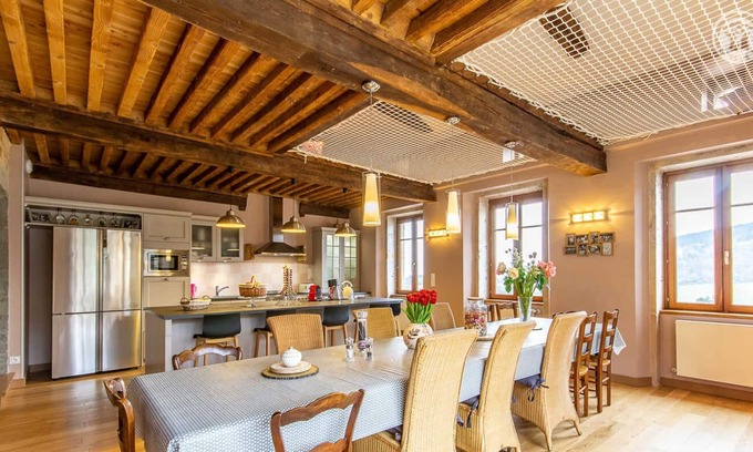 Solutre-Pouilly House | Le Jardin des Berthelots