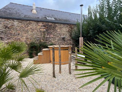 Loheac House | Le Jardin Secret