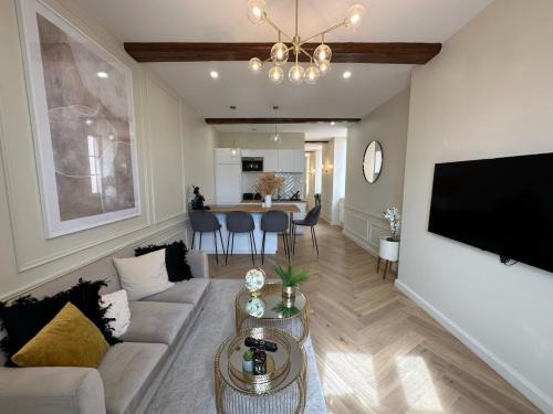 Macon Apartment | Le Lamartine - vue Saône - Baignoire îlot