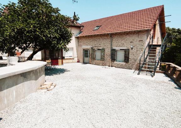 Saint-Jean-de-Vaux Apartment | Le Loft du Moulin Brochat avec espace jacuzzi commun