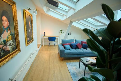 Poincare - Foch - Anatole France - Croix de Bourgogne Apartment | Le Louis XVI - Loft in the clouds in the heart of Nancy