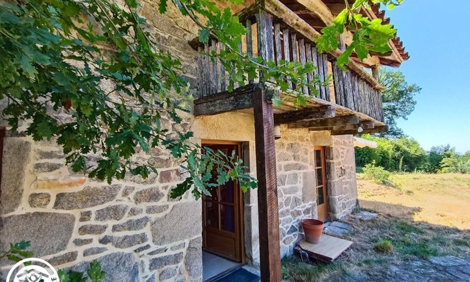 Lauresses House | Le Mas au Camélia - LAURESSES