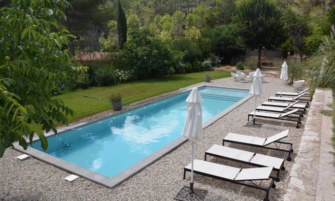 La Destrousse Bed & Breakfast | Le Mas des Aludes