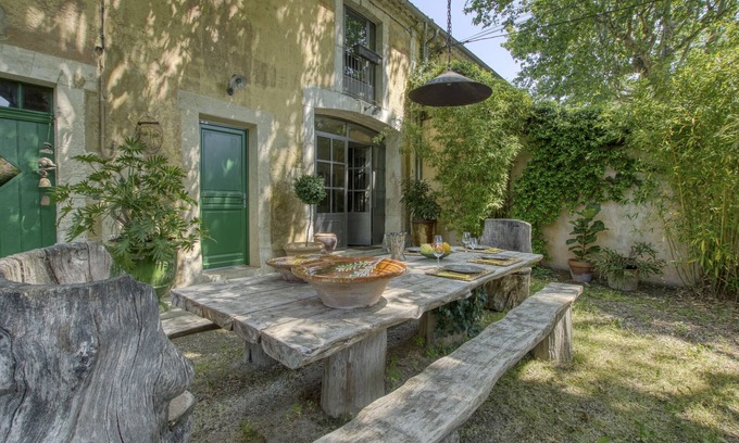 Cabannes Apartment | Le Mas des Anges beautiful apartment in a provencal farmhouse