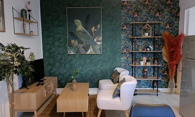 Madeleine - Saint-Leonard Apartment | Le Mascarin - La Madeleine - La Bonne Marienne