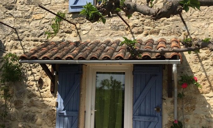 Vagnas House | Le Mazet Déden Avec son Jardin Privé