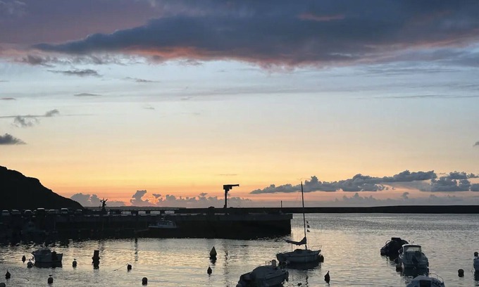 Port-en-Bessin-Huppain House | Le mousse - House at the foot of the harbour - beach 500m away