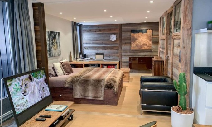 Chamonix City Centre Apartment | Le Mummery by Interhome