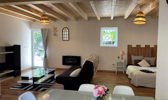 Riedisheim Apartment | Le Noyer: Petit chalet cosy proche de Mulhouse