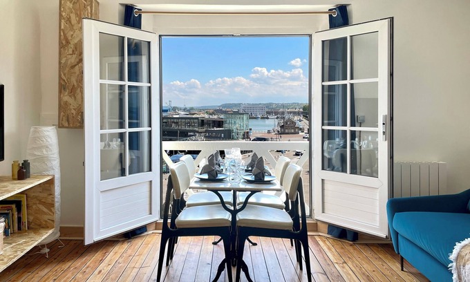 Dieppe Apartment | "Le Panorama du Quai Henri IV" Port view - City center