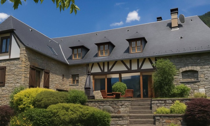 Bourisp House | Le Paradis des Loups - Jacuzzi & Gym - Near St-Lary & Piau