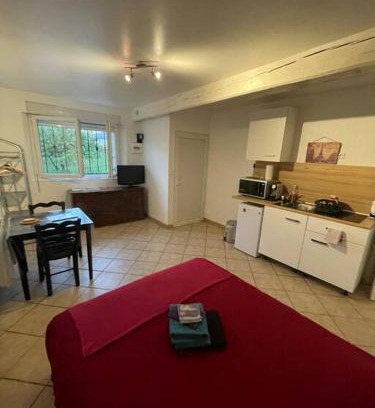 Paroy-sur-Tholon Apartment | Le passage - Wi-Fi