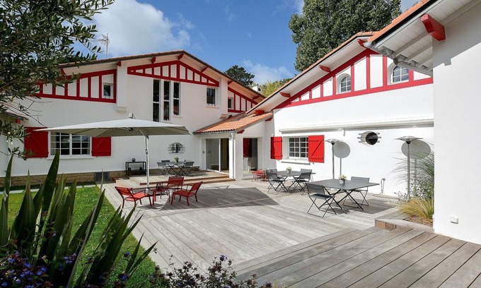 La Baule-Escoublac House | "Le Patio", remarkable listed villa, a haven of peace 300m from the beach