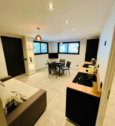 Cassis Apartment | Le Petit Canaille