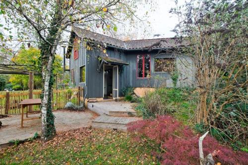 Notre-Dame-de-Sanilhac Ski Chalet | Le petit chalet