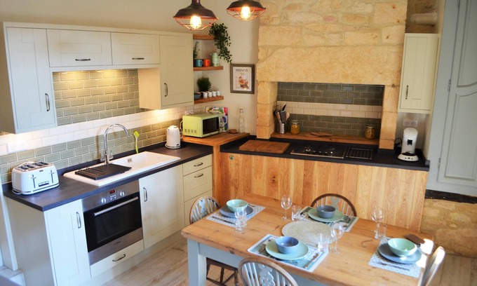 Montignac House | 'Le Petit Lascaux'.