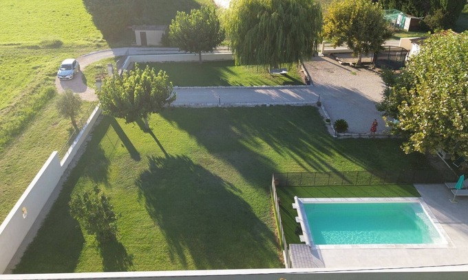 Eyragues Villa | Le Petit Mas Rey - Kid friendly house with fenced pool