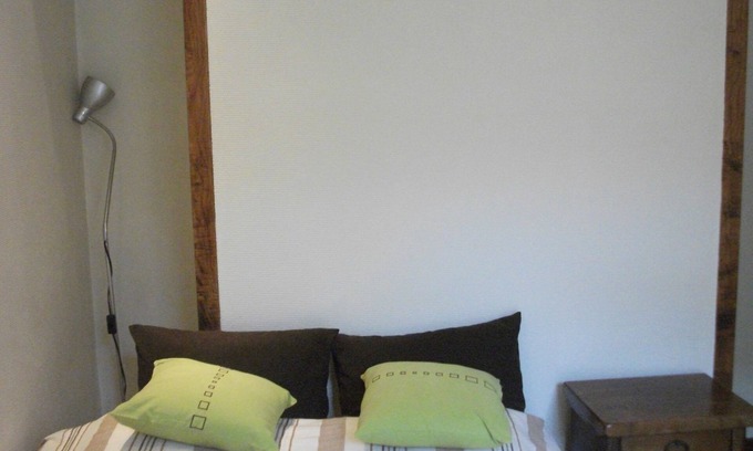 Beaumont-de-Lomagne Apartment | Le PETIT Nid, gîte for two !