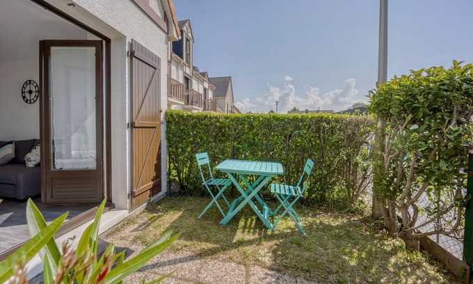 Courseulles-sur-Mer Apartment | Le Petit Normand - Studio avec jardin à 500 m de la plage