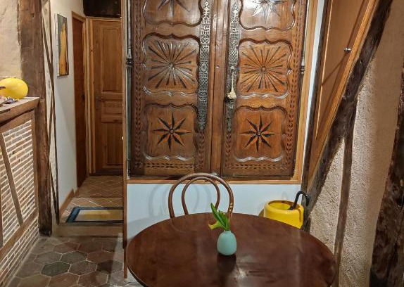 Chartres Apartment | Le petit paradis