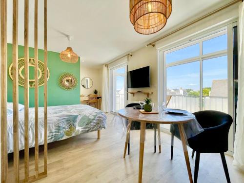 Le Fort Bloque Apartment | Le Phare Ouest - 80 m De La Mer - Vue Océan Sur Le Balcon - Entièrement Rénové - Internet Haut Débit - NOUVEAU