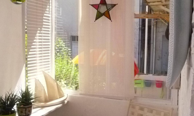 Blois House | Le Poinçon renversé Cozy and green