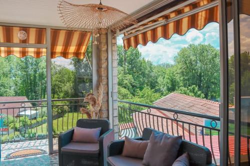 Les Avenieres-Veyrins-Thuellin House | Le Ptit Abri