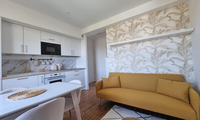 Bruz Apartment | Le Reflet Papillon by Madame Conciergerie