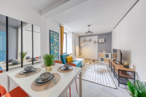 Quartier Vilmorin Apartment | Le Refuge Cosy - Netflix