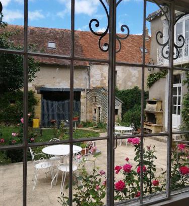 Vatan House | Le Relais des Roses- Sauna, Chambres d'hôtes, Gîte