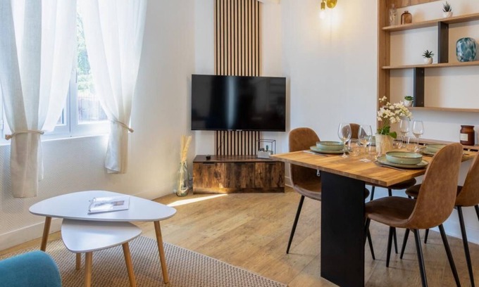 Troyes House | Le Relax - Air-conditioned house with terrace -Troyes