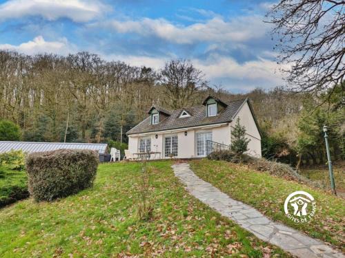 Saint-Pierre-sur-Orthe House | Le Rendez vous