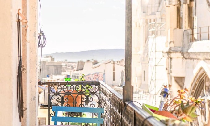 Thiers Apartment | Le Repaire - 2 chambres avec balcon