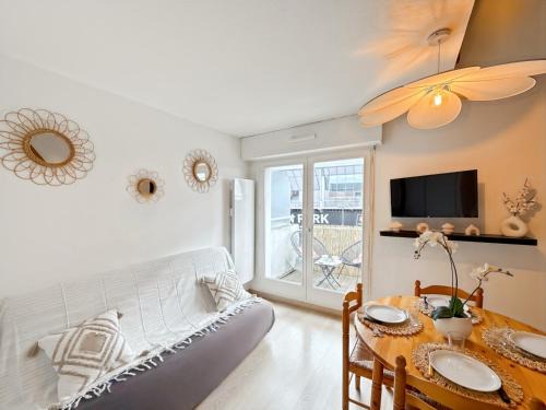 Quartier Bourg-l'Evesque - la Touche - Moulin du Comte Apartment | Le Roazhon Park - Balcon & Garage Privé - Duplex