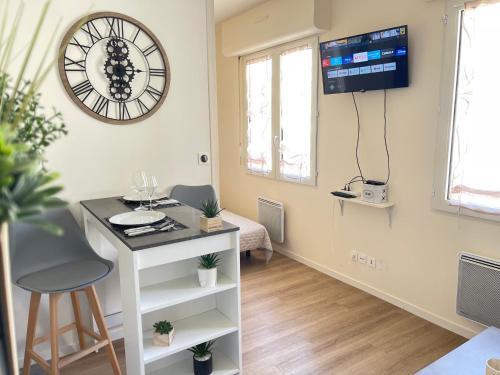 Les 3 Cites Apartment | Le Sablier - Centre ville - 15 min du Futuroscope