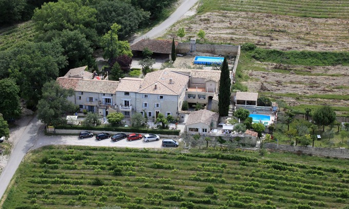 Mirabel-aux-Baronnies Hotel | Le Saint Victor