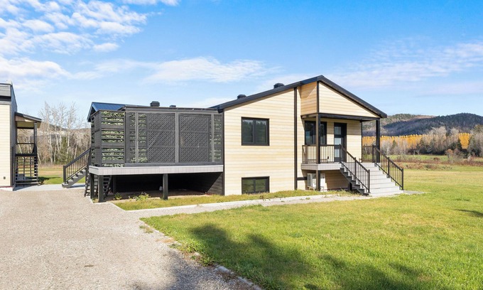 Riviere-a-Pierre Ski Chalet | Le Shack à Momo