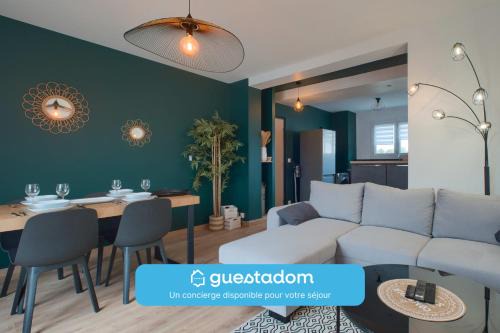 Laval Apartment | Le Solférino - Balcon - Parking - Wifi