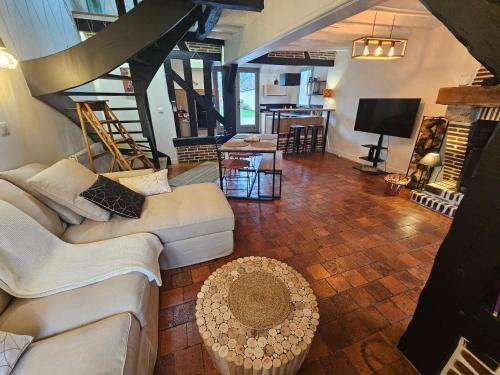 La Ferte-Saint-Aubin House | Le Sully, gîte aux portes de la Sologne