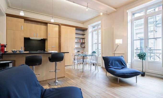 Talensac-Pont Morand Apartment | Le Talensac by Cocoonr