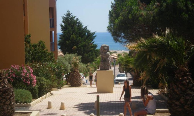 Saint-Pierre-la-Mer Apartment | LE THYMAG - T2 2 personnes à 600m de la plage-avec wifi