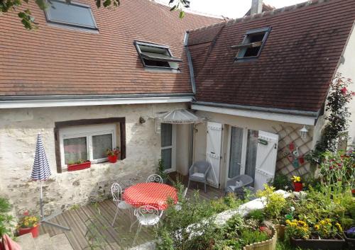 Saint-Julien-de-Chedon House | Le tilleul de St Julien