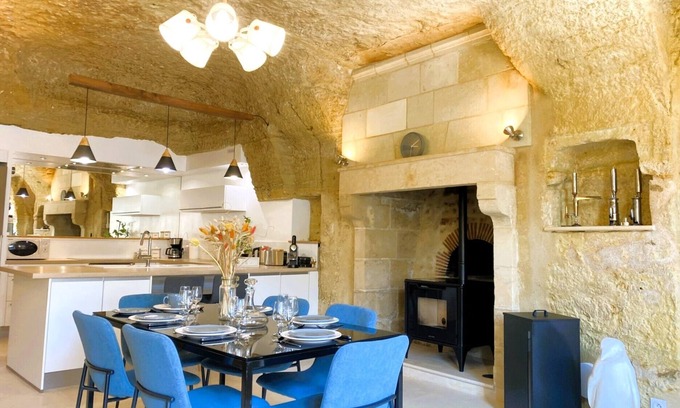 Vouvray House | Le troglo des Cromignons