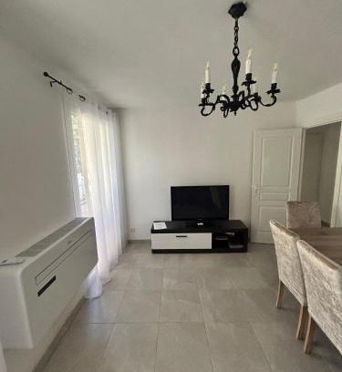 Chanot - Stade Velodrome Apartment | Le Vélodrome - la suite avec Clim et parking