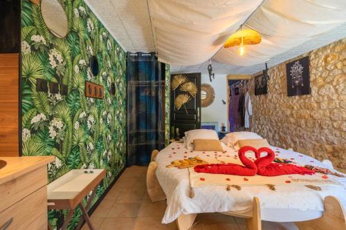 Saint-Genis-de-Saintonge Apartment | Le Vésuve avec jaccuzi