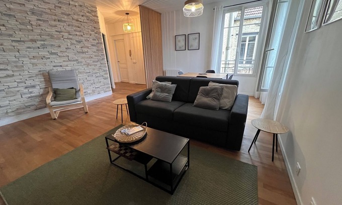 Melun Apartment | Le Verde, a charming apartment in the heart of Melun