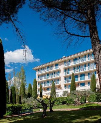 Greoux-les-Bains Hotel | Le Verdon