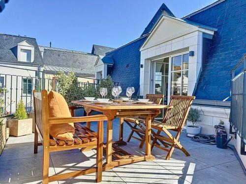 Deauville City Centre Apartment | Le Victorien YourHostHelper