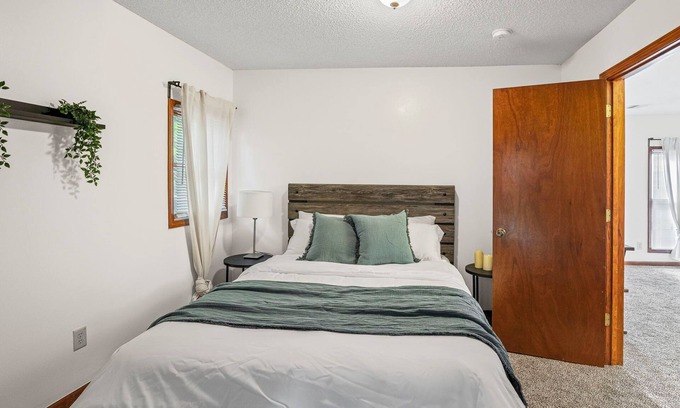 Olathe Apartment | Leaf and Loft ~ Tranquil w/ Deck & Large Yard with Wi-Fi with Stunning View