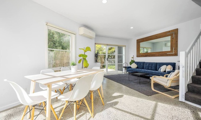 Kensington Apartment | Leafy 3BR Kensington Escape I Park Views & Parking